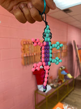 Load image into Gallery viewer, Lizard Beaded Keychain