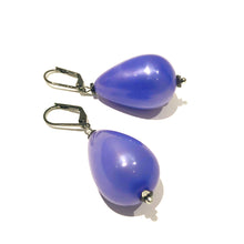 Load image into Gallery viewer, Periwinkle Aura Glow Nola Earrings
