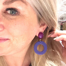 Load image into Gallery viewer, Peridot Candy Donut Drop Earrings