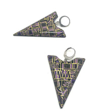 Load image into Gallery viewer, Graphic Etched Pyramid Earrings