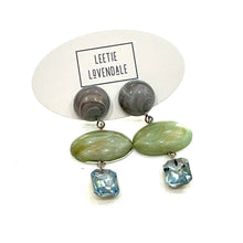 Load image into Gallery viewer, Pearl light sapphire &amp; Marbled Grey Trinket Earrings