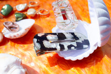Load image into Gallery viewer, Seashell Barrette