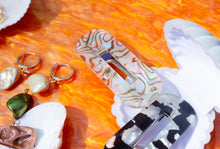 Load image into Gallery viewer, Seashell Barrette