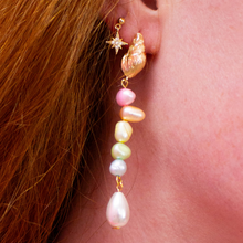 Load image into Gallery viewer, Prismatic Pearls Earrings
