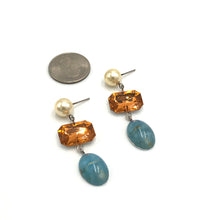 Load image into Gallery viewer, Peach Pearl &amp; Ice Trinket Earrings