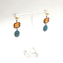 Load image into Gallery viewer, Peach Pearl &amp; Ice Trinket Earrings