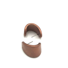 Load image into Gallery viewer, Shabby Metallic Copper Curled Petal Stud Earrings