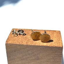 Load image into Gallery viewer, Gold Glitter Oval Stud Earrings