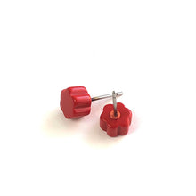 Load image into Gallery viewer, Tomato Red Deco Daisy Flower Stud Earrings