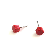 Load image into Gallery viewer, Tomato Red Deco Daisy Flower Stud Earrings