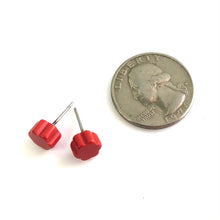 Load image into Gallery viewer, Tomato Red Deco Daisy Flower Stud Earrings