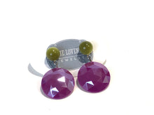 Load image into Gallery viewer, Violet &amp; Olive Green Faceted Disc Geo Drop Earrings