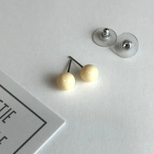 Load image into Gallery viewer, Off White Small Ball Stud Earrings
