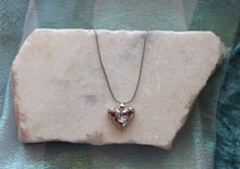 Load image into Gallery viewer, The Queens Shimmering Necklace
