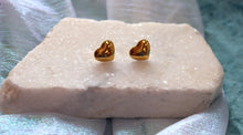 Load image into Gallery viewer, Large Puff Heart Stud