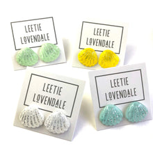 Load image into Gallery viewer, White Oyster Shell Glitter Stud Earrings