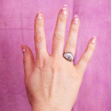 Load image into Gallery viewer, Mermaid Crown - Shell Titanium Ring
