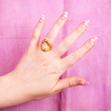 Load image into Gallery viewer, Wavy Oval Titanium Ring