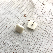 Load image into Gallery viewer, Cream Flat Square Stud Earrings