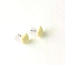 Load image into Gallery viewer, Cream Flat Square Stud Earrings