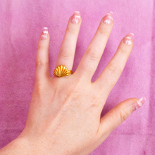 Load image into Gallery viewer, Mermaid Crown - Shell Titanium Ring