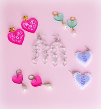 Load image into Gallery viewer, Acrylic Heart Pearl Drop Earrings