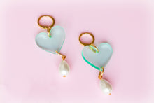 Load image into Gallery viewer, Acrylic Heart Pearl Drop Earrings
