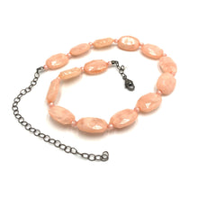 Load image into Gallery viewer, Peach Crackle Facet Marco Necklace