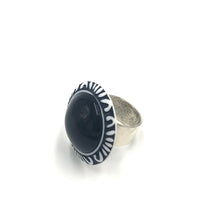 Load image into Gallery viewer, Black Leaf Cocktail Ring