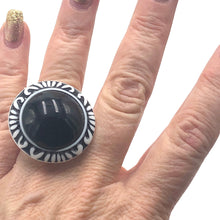Load image into Gallery viewer, Black Leaf Cocktail Ring