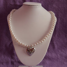 Load image into Gallery viewer, Pearly Starry Heart Charm Necklace