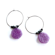 Load image into Gallery viewer, Marbled Lavender Ice Chip Gun Metal Hoop Earrings