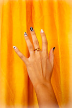 Load image into Gallery viewer, Nail Titanium Ring