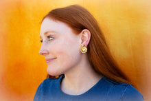 Load image into Gallery viewer, Shell Titanium Chunky Earrings