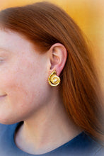 Load image into Gallery viewer, Shell Titanium Chunky Earrings