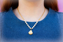 Load image into Gallery viewer, Pearl Sparkly Shell Titanium Necklace