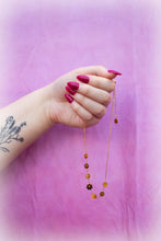 Load image into Gallery viewer, Titanium Retro Flower Chain Necklace
