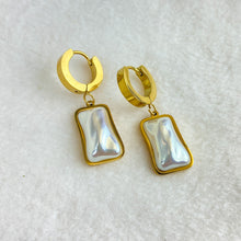 Load image into Gallery viewer, Pearl Titanium Earrings