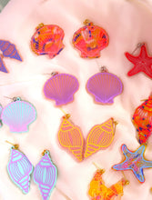 Load image into Gallery viewer, Painted Conch Shell Earrings