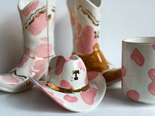 Load image into Gallery viewer, Cow Print Vase