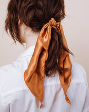 Load image into Gallery viewer, Hickory Wind - Convertible Scrunchie Tie