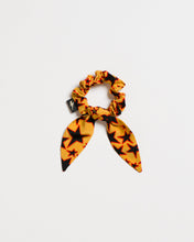 Load image into Gallery viewer, Boogie Shoes - Scrunchie Tie
