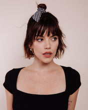 Load image into Gallery viewer, French Connection - Scrunchie Tie