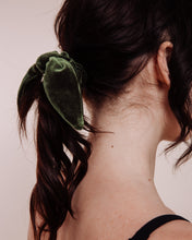 Load image into Gallery viewer, '70s Dream - Scrunchie Tie