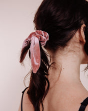 Load image into Gallery viewer, Baby Venus - Scrunchie Tie