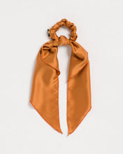 Load image into Gallery viewer, Hickory Wind - Convertible Scrunchie Tie