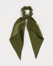 Load image into Gallery viewer, Poison Ivy - Convertible Scrunchie Tie