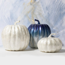 Load image into Gallery viewer, Large capiz pumpkin, pearl