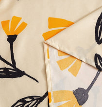 Load image into Gallery viewer, DaDa Bedding Yellow Fleur Golden Orange Floral Ivory Fitted &amp; Flat Bed Sheets Set (18112)