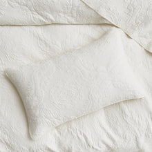 Load image into Gallery viewer, Tache Vanilla Cream Ivory Paisley Damask Stitch Matelassé Cotton Quilt Set (JHW-643)